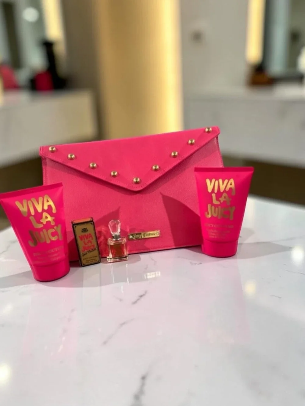 Bright Pink Viva La Juicy Gift Set with Studded Clutch
